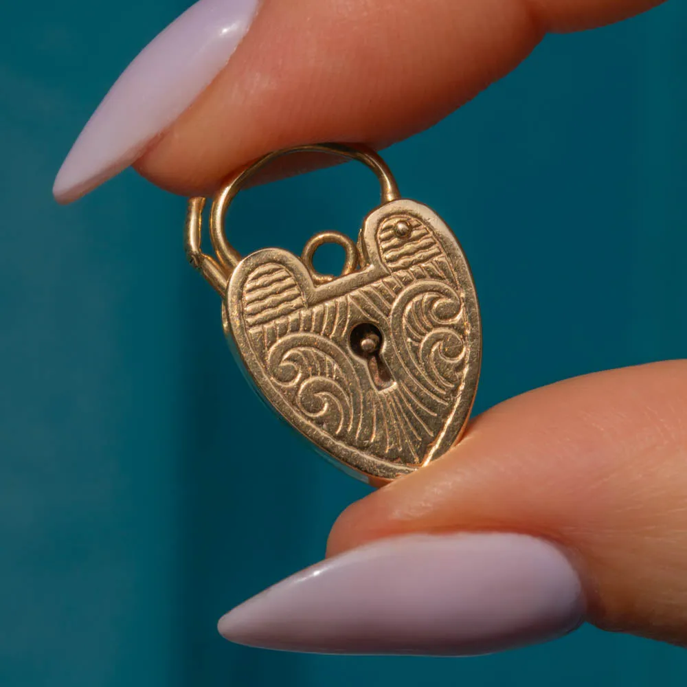 9ct Gold Engraved Heart Padlock