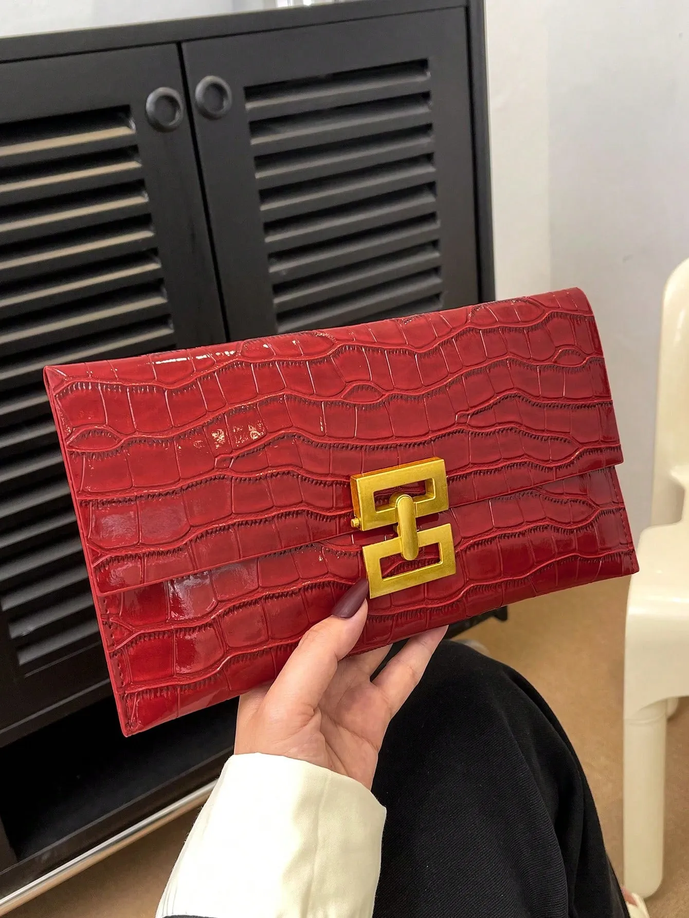 Solid Color Simple Crocodile Embossed Clutch Bag