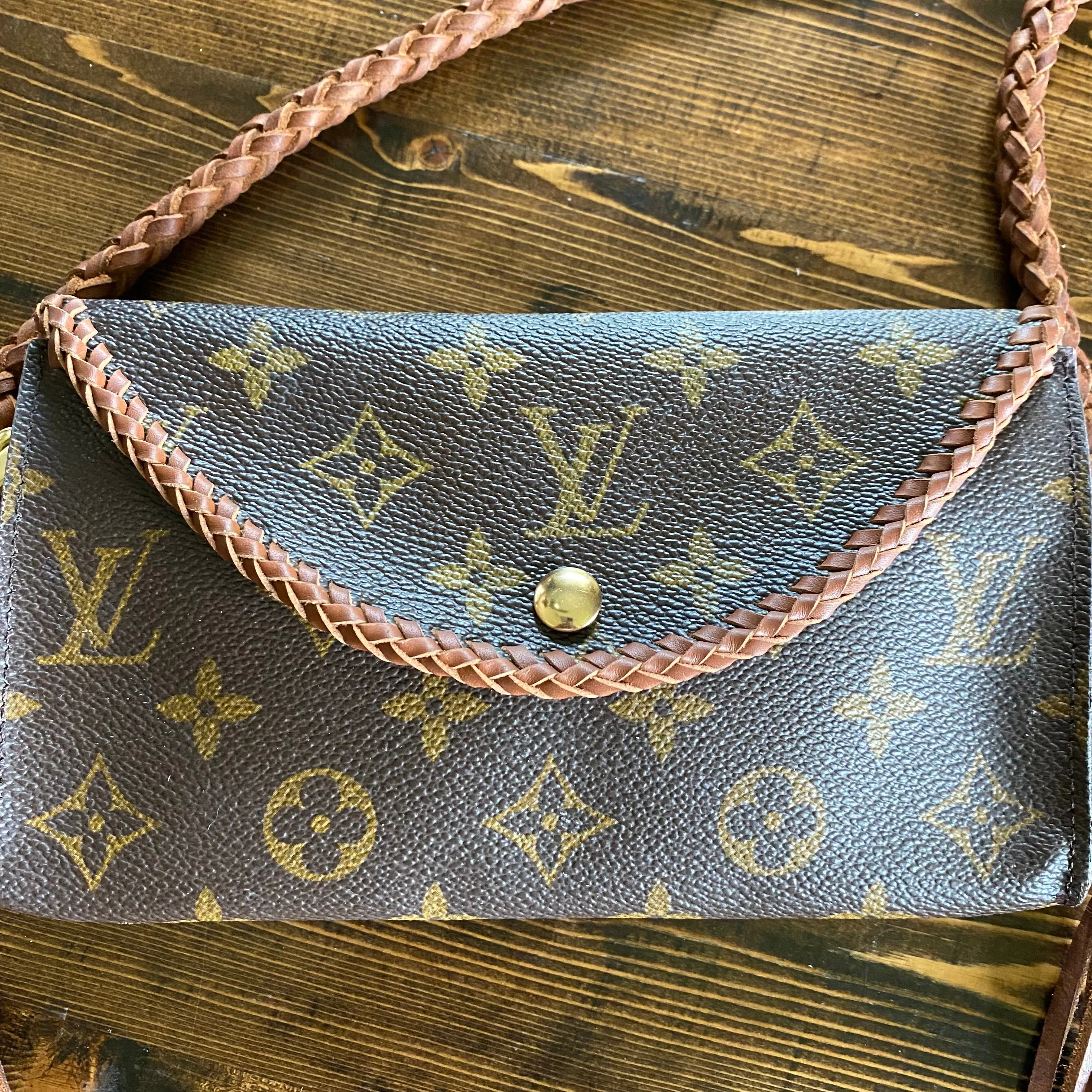 Vintage Whiskey Leather Crossbody Bag - The Junco Monogram